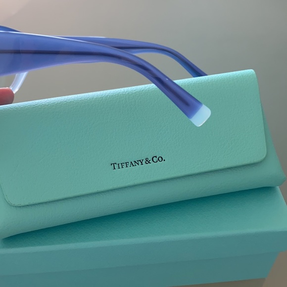 Tiffany Blue Oval Sunglasses - Picture 9 of 9